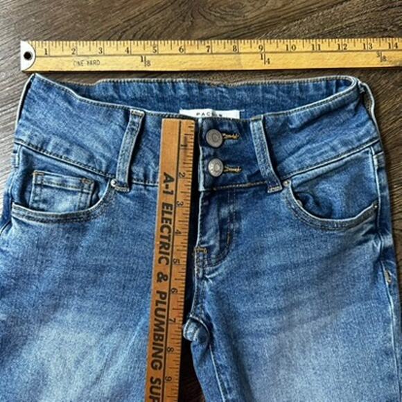 PACSUN Jrs sz 23 Low Rise Bootcut raw edge Jeans - Picture 3 of 11